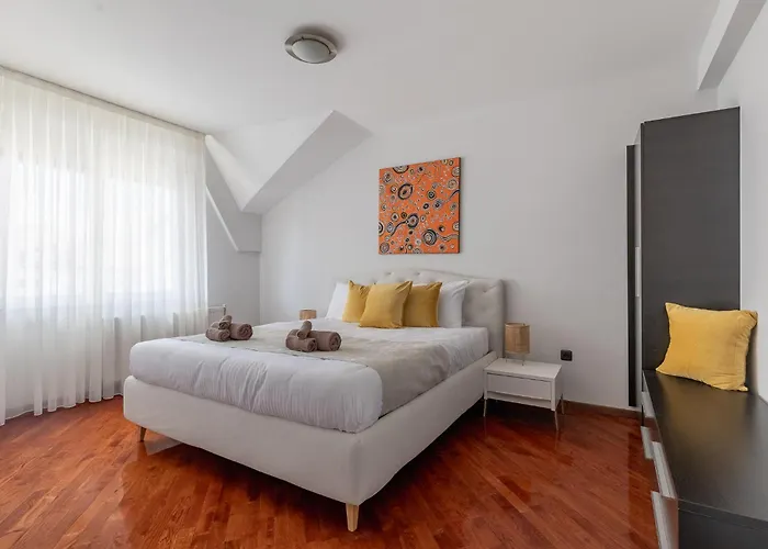 Monero Boutique Apartment V