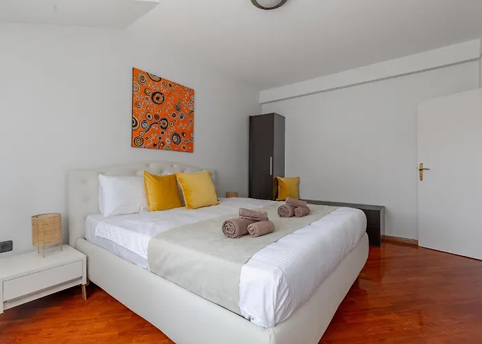 Monero Boutique Apartment V