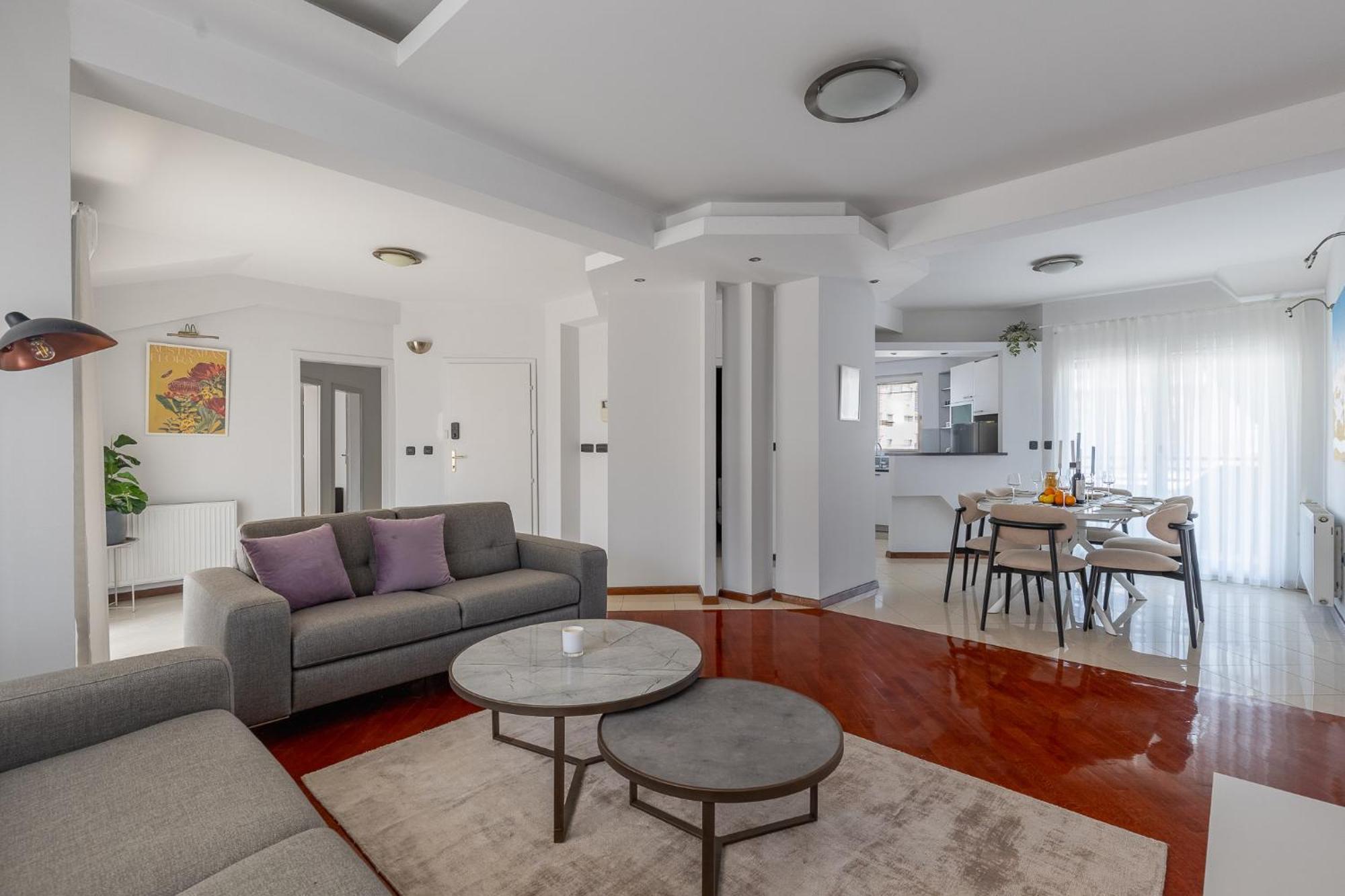 Monero Boutique V Apartment